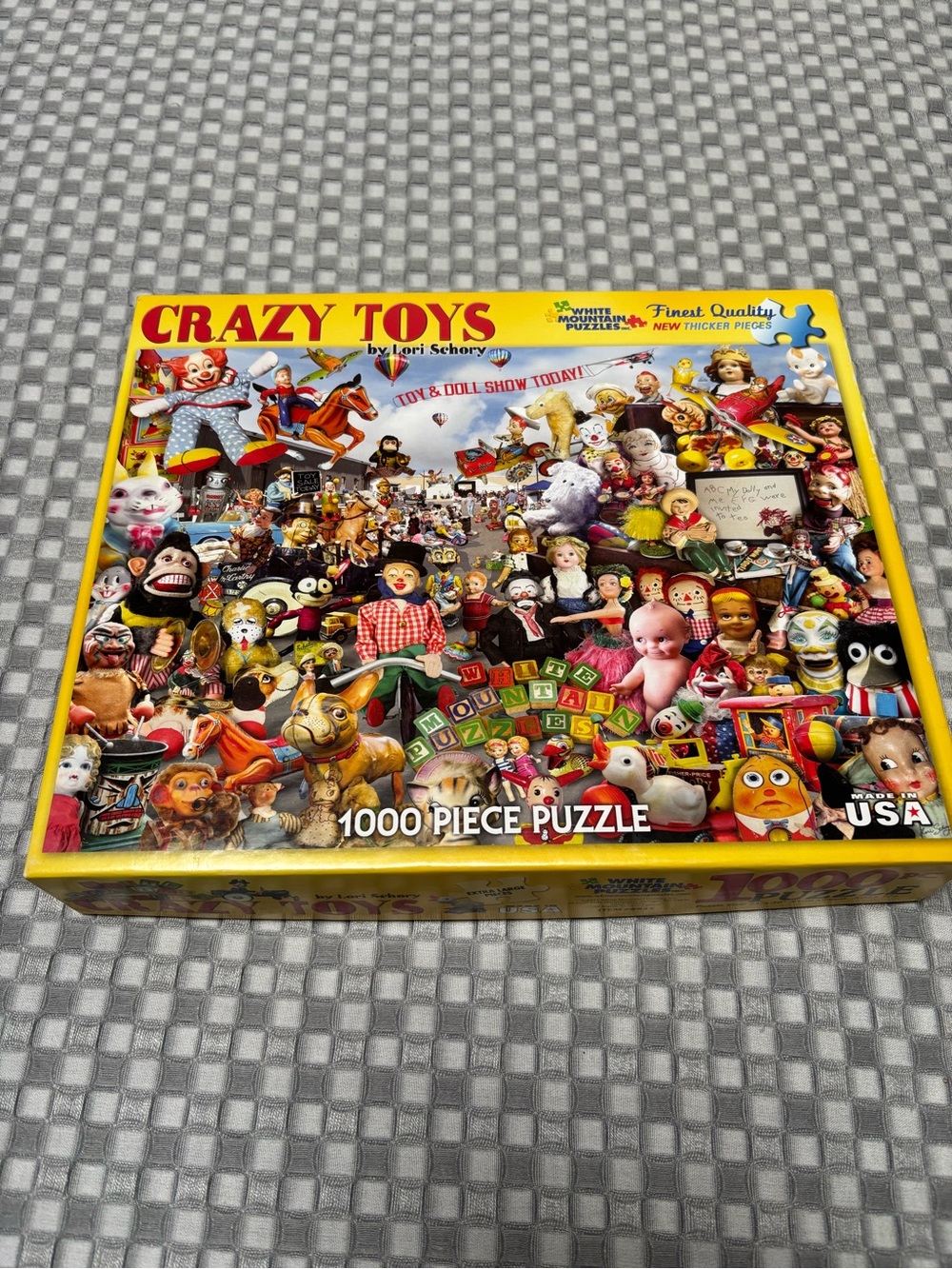 White Mountain Puzzles-2011-Crazy Toys